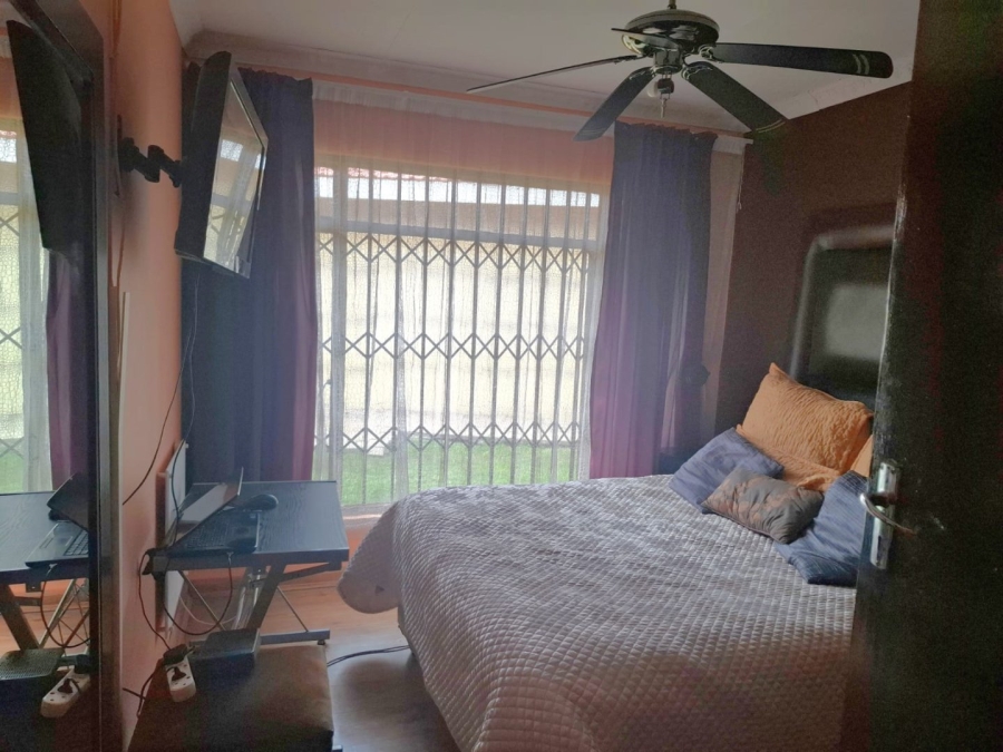 5 Bedroom Property for Sale in Fichardt Park Free State